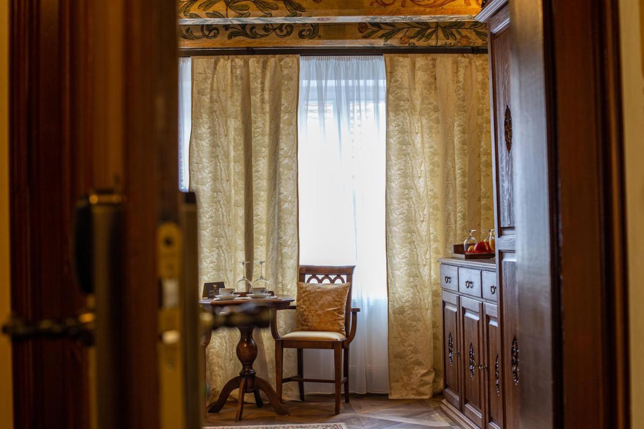 U Cerneho Orla Hotel Prag